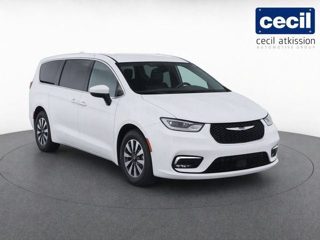 2023 Chrysler Pacifica Hybrid Touring L