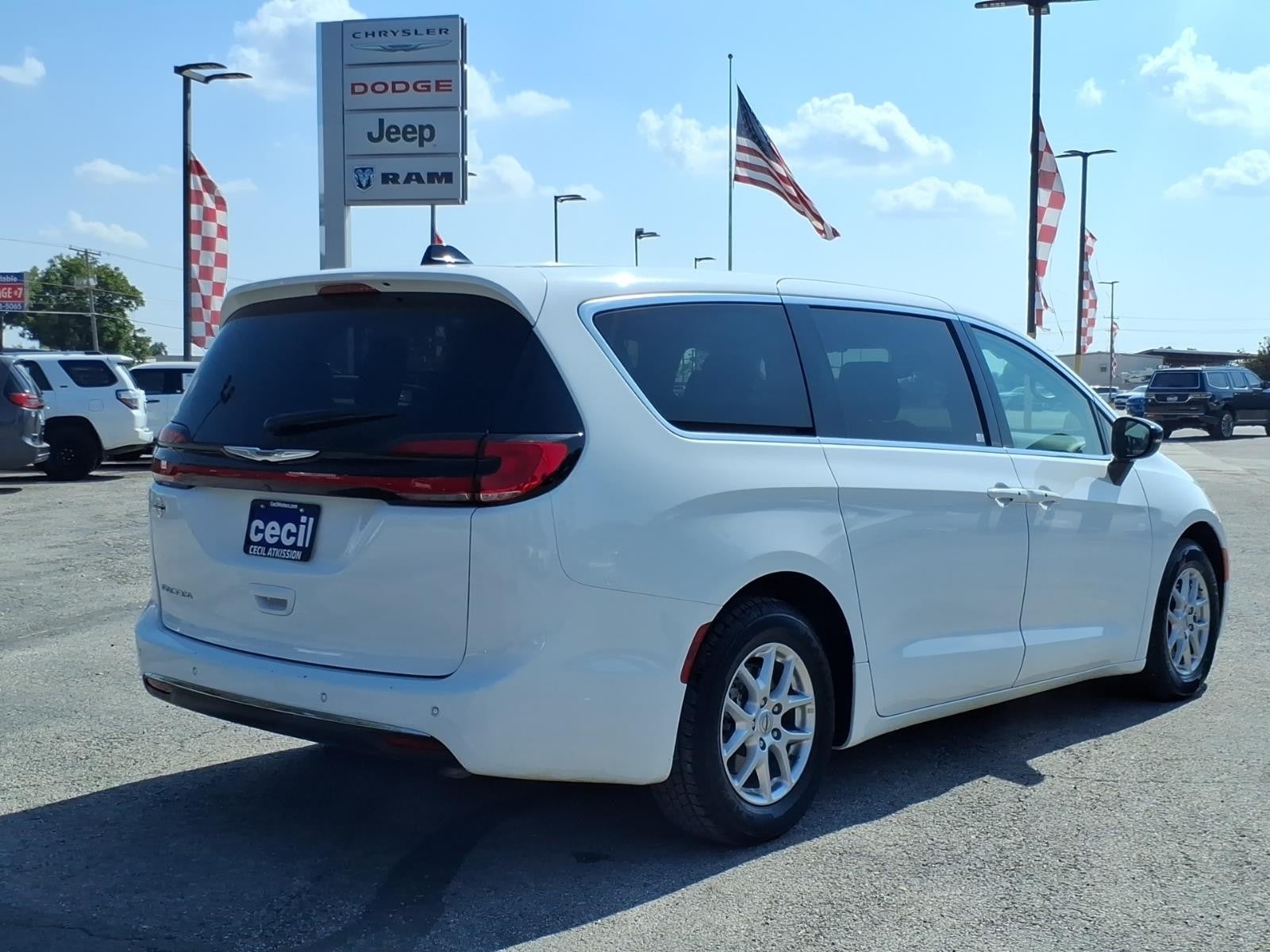 2024 Chrysler Pacifica Touring L