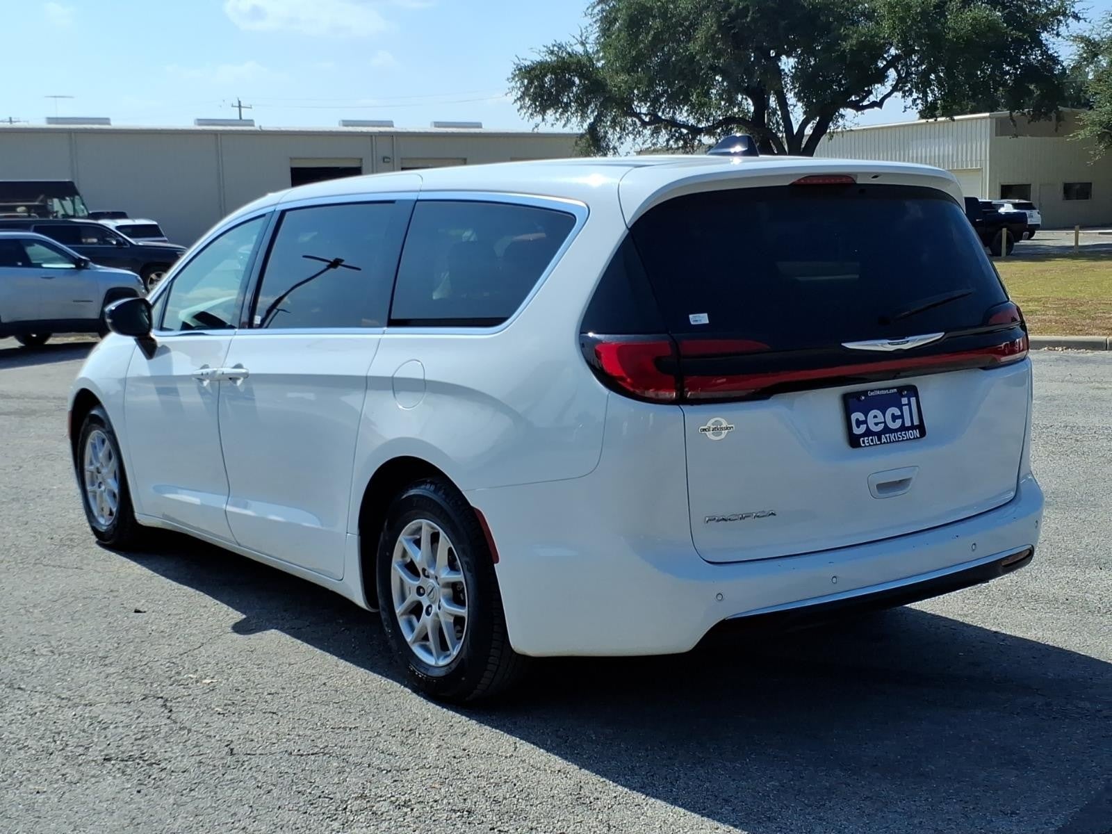 2024 Chrysler Pacifica Touring L