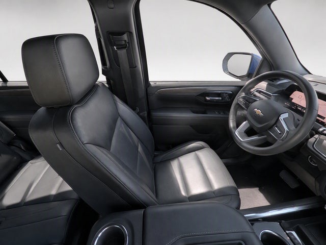 2025 Chevrolet Suburban LT