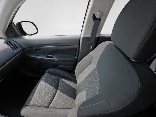 2025 Mitsubishi Outlander Sport S