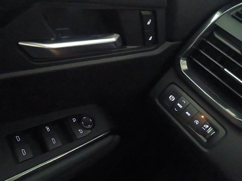 2027 GMC Acadia AT4 - Photo 17