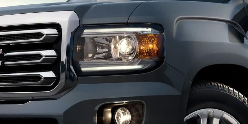 2020 GMC Canyon headlight detail